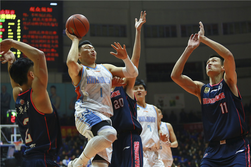 九州娱乐-新疆男篮逆转胜广厦，继续领跑榜单