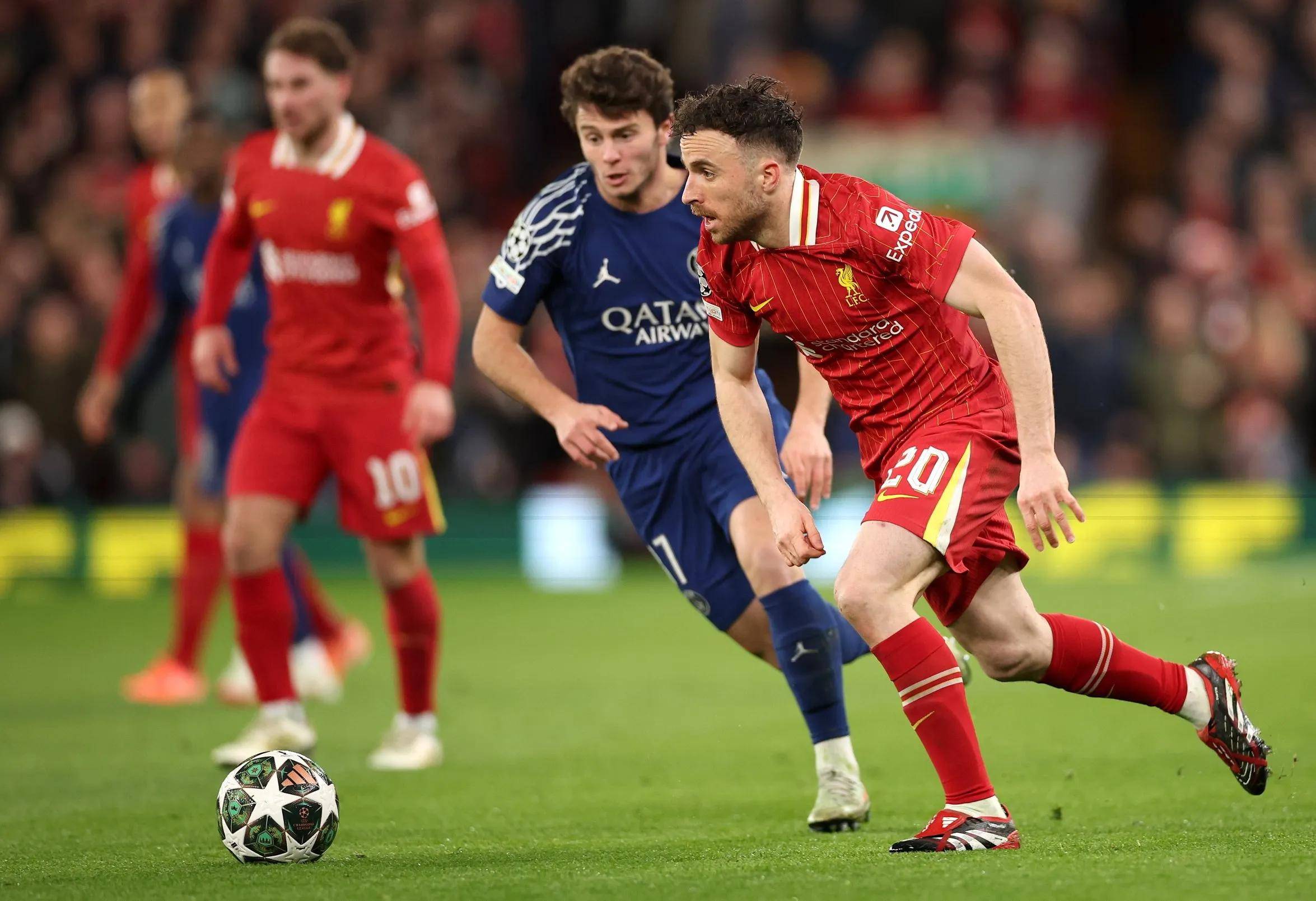 九州娱乐-巴黎圣日耳曼连续客场失利，欧冠形势岌岌可危(巴黎圣日耳曼欧冠分析)